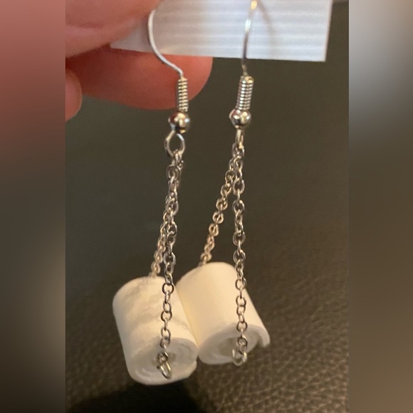 Fun, Mini Toilet Paper Earrings OS - Picture 3 of 3